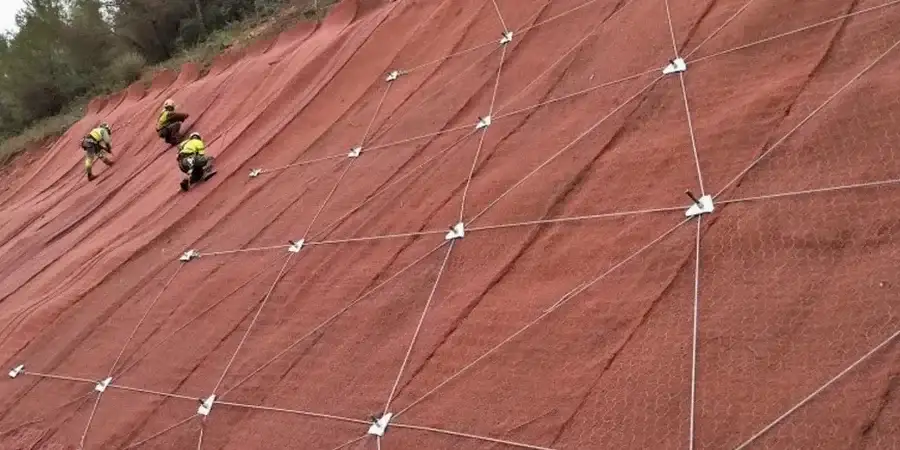 Illustrative image of Slope stability analysis in Drummondville
