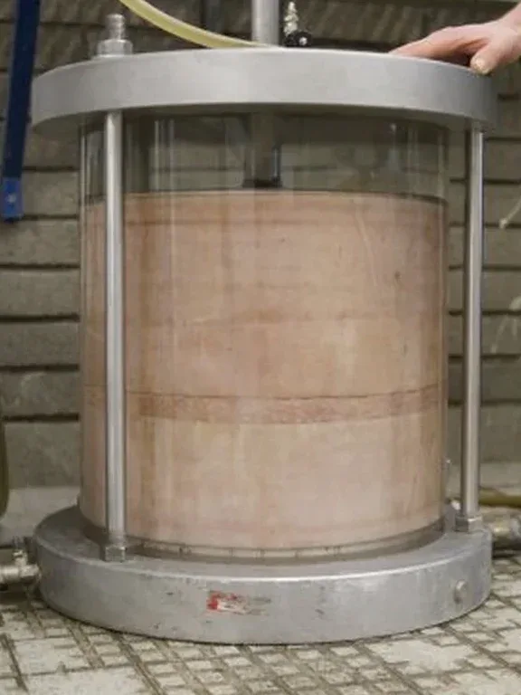 Illustrative image of Laboratory permeability test (falling/constant head) in Drummondville